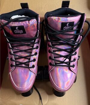 Chaya Vintage Pink Laser Roller Skates 810670 Holographic EU 39 / W8 M7 In Box